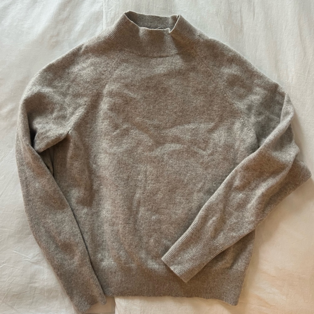 Everlane Cashmere Sweater
